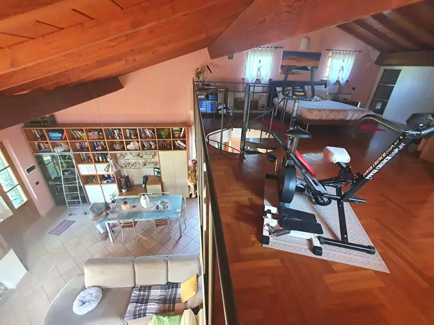 Immagine 30 di Villa in vendita  a Lucca