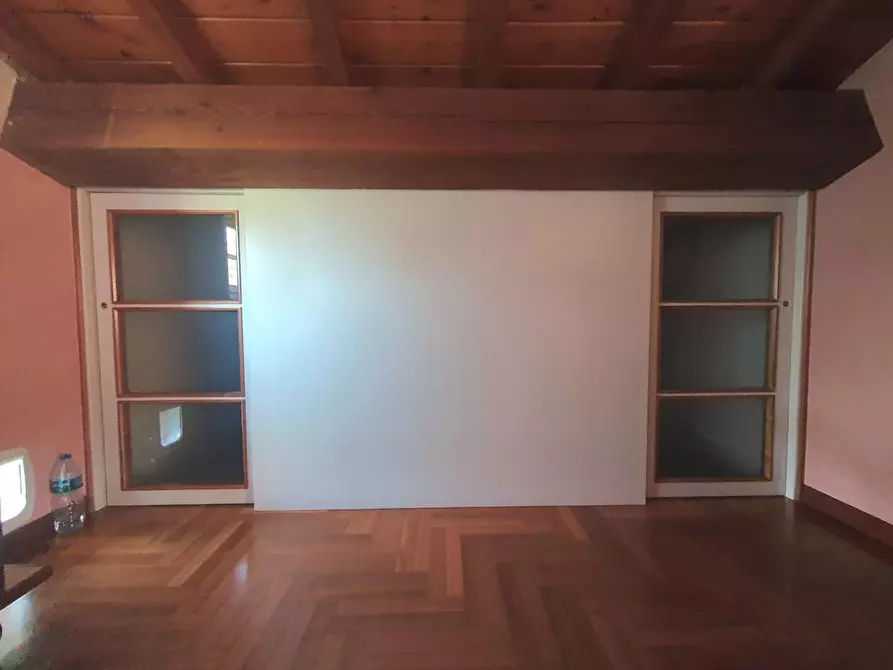 Immagine 24 di Villa in vendita  a Lucca