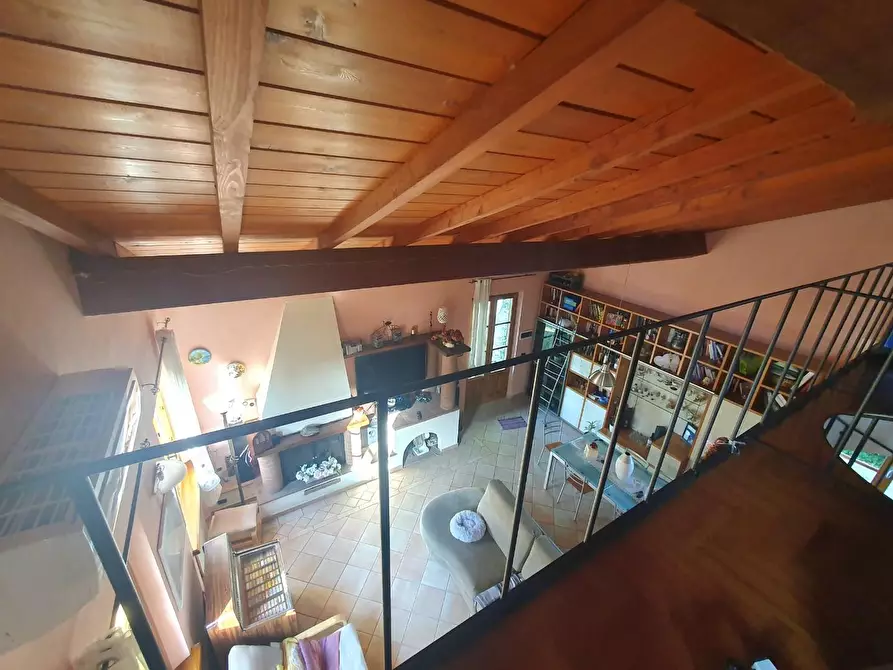 Immagine 33 di Villa in vendita  a Lucca