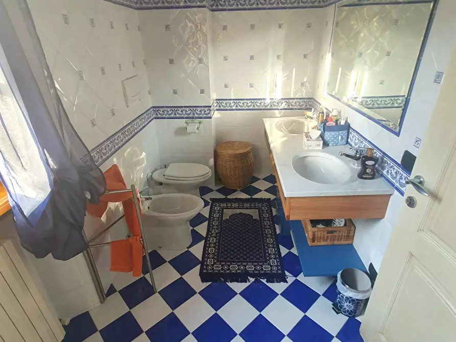 Immagine 44 di Villa in vendita  a Lucca