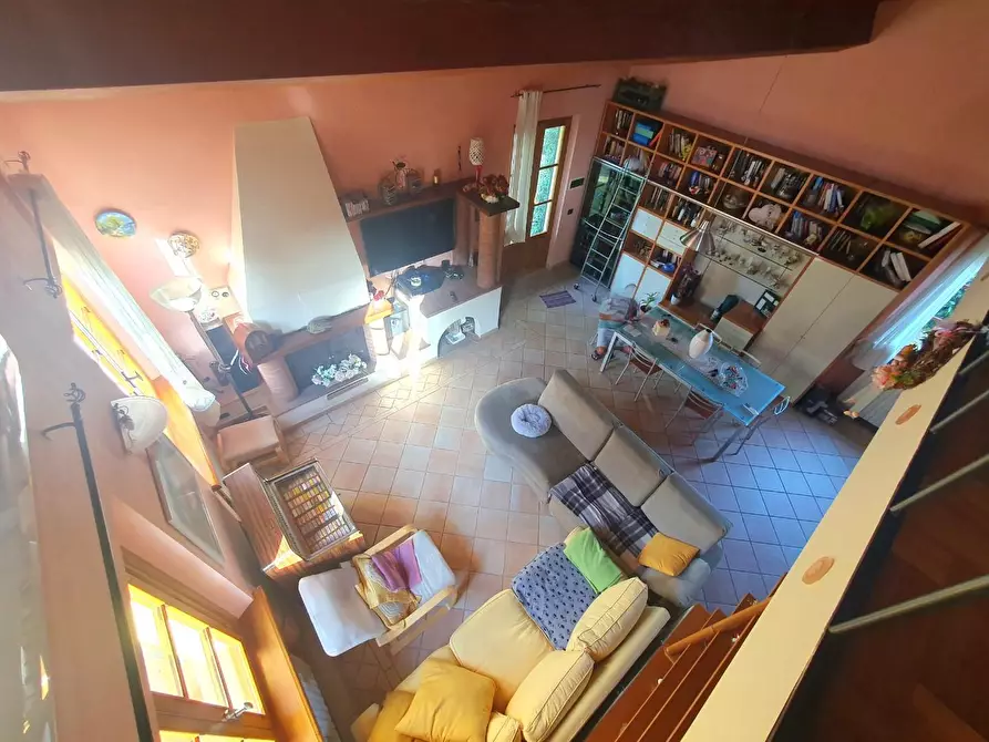 Immagine 32 di Villa in vendita  a Lucca