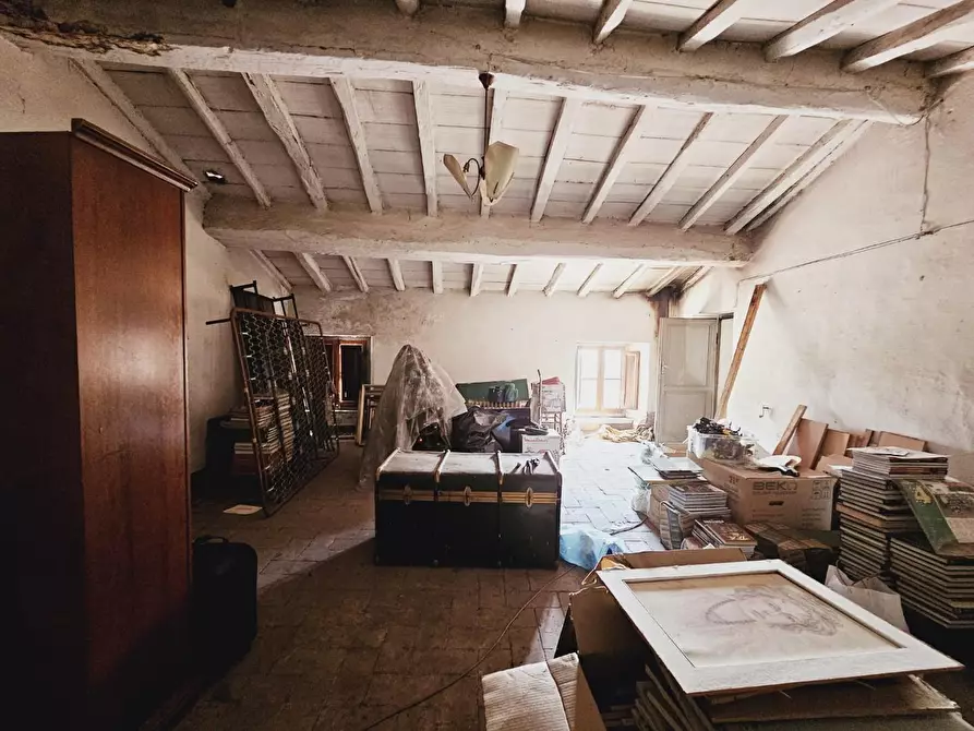 Immagine 13 di Casa semindipendente in vendita  a Massa