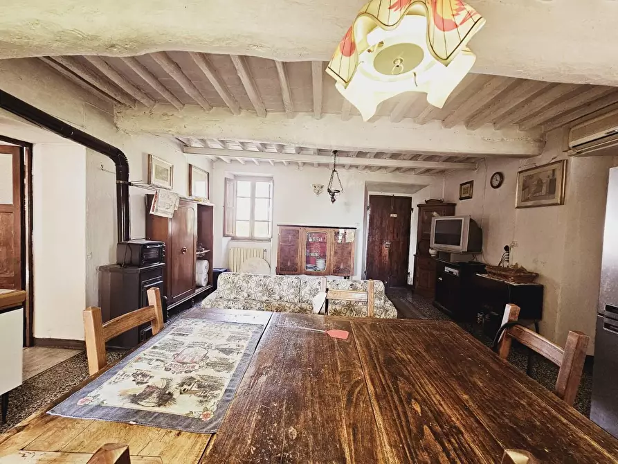Immagine 9 di Casa semindipendente in vendita  a Massa