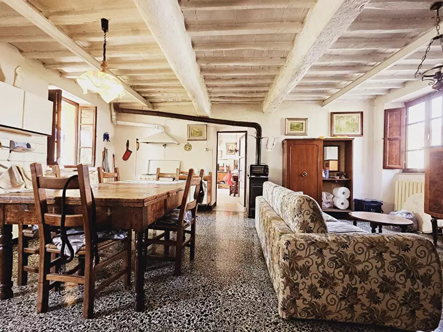 Immagine 6 di Casa semindipendente in vendita  a Massa