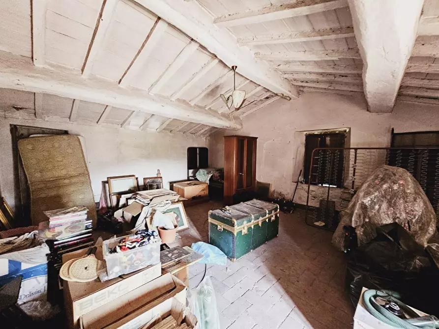 Immagine 12 di Casa semindipendente in vendita  a Massa