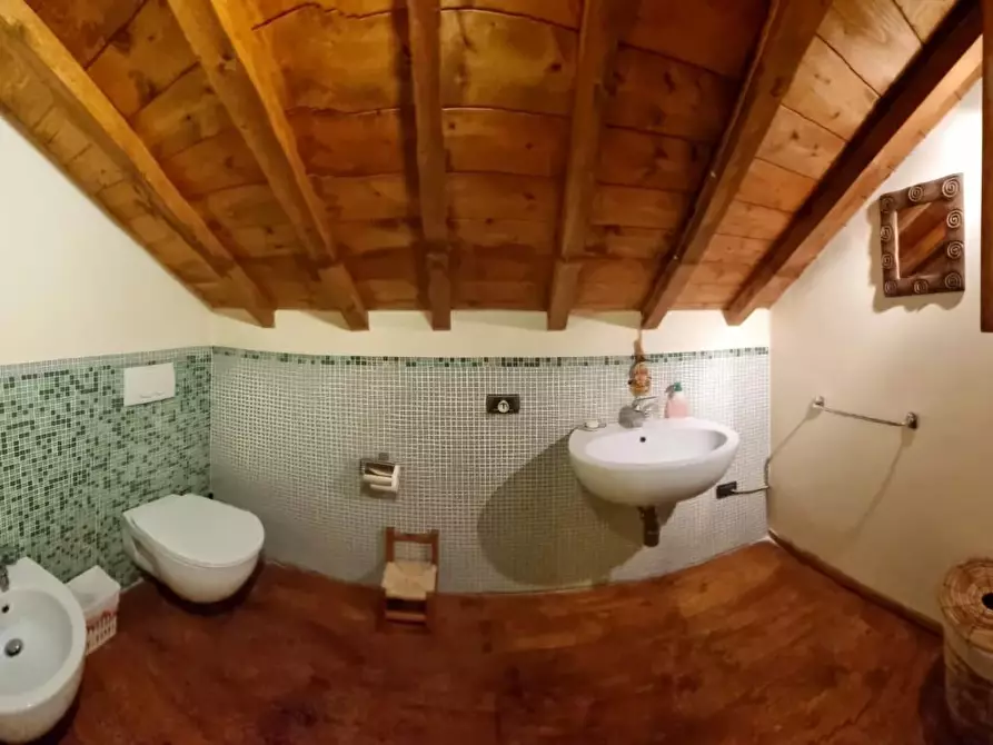 Immagine 12 di Baita in vendita  a Fiumalbo