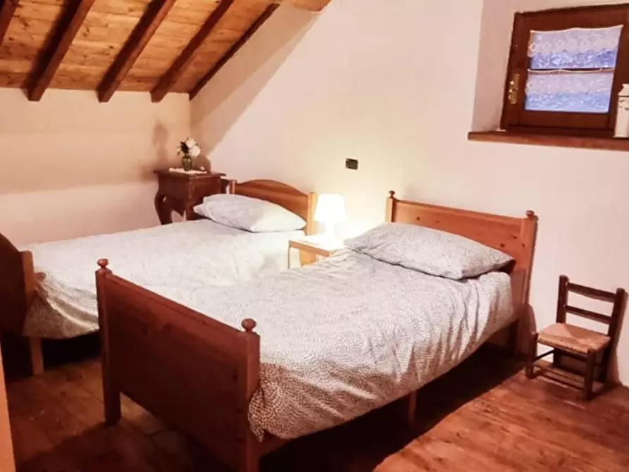 Immagine 10 di Baita in vendita  a Fiumalbo