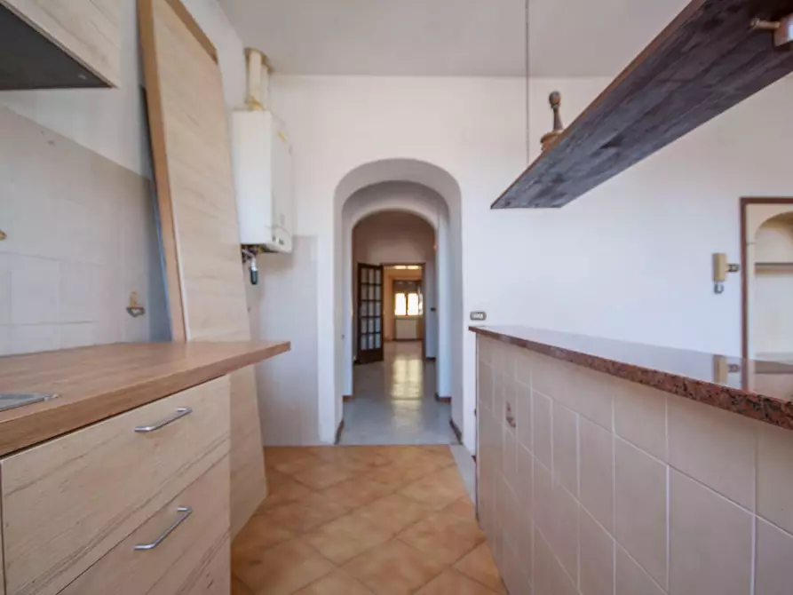 Immagine 6 di Appartamento in vendita  a Massa