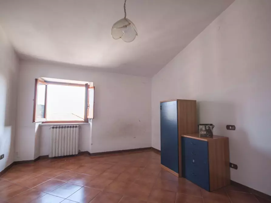 Immagine 23 di Appartamento in vendita  a Massa