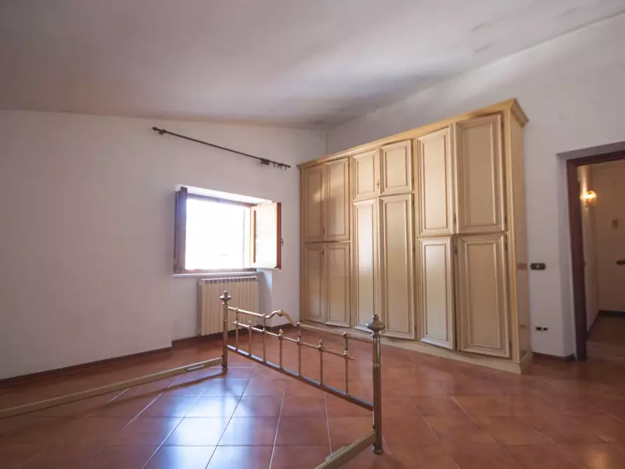 Immagine 17 di Appartamento in vendita  a Massa