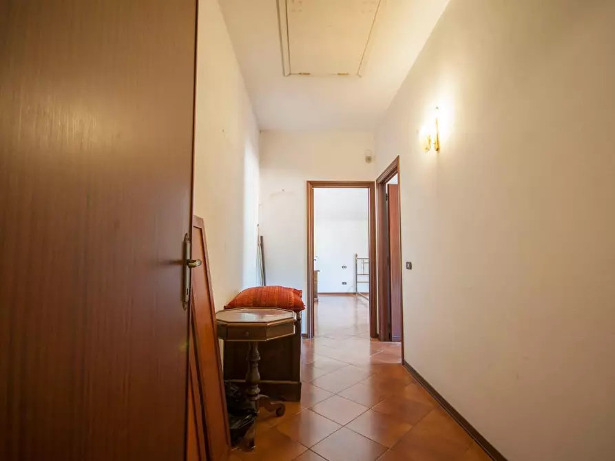 Immagine 13 di Appartamento in vendita  a Massa