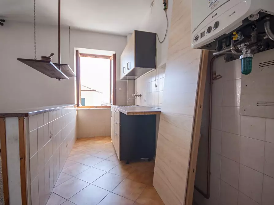 Immagine 2 di Appartamento in vendita  a Massa