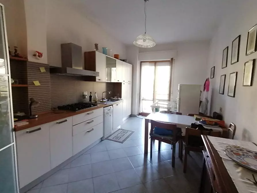 Immagine 4 di Appartamento in vendita  a Carrara