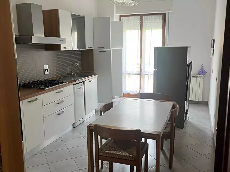 Immagine 1 di Appartamento in vendita  a Carrara