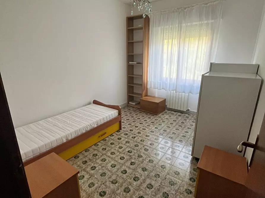 Immagine 9 di Appartamento in vendita  a Carrara