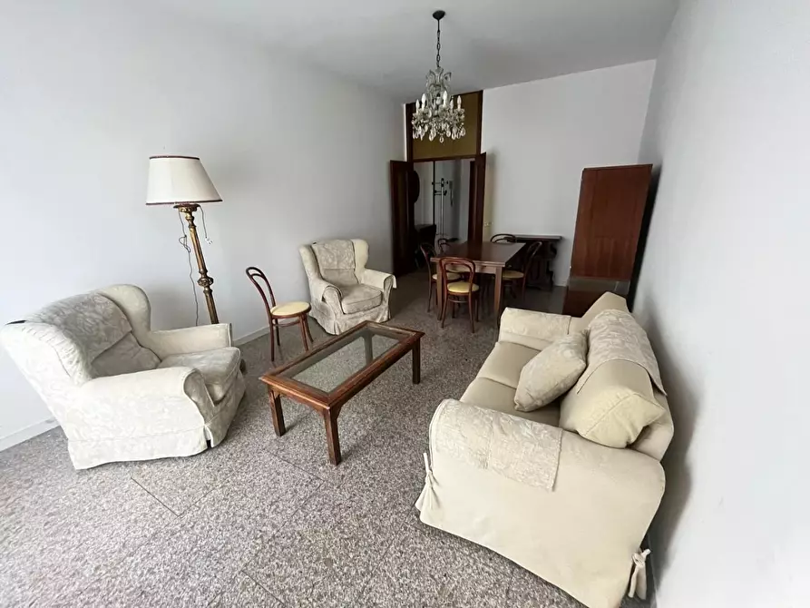 Immagine 5 di Appartamento in vendita  a Carrara