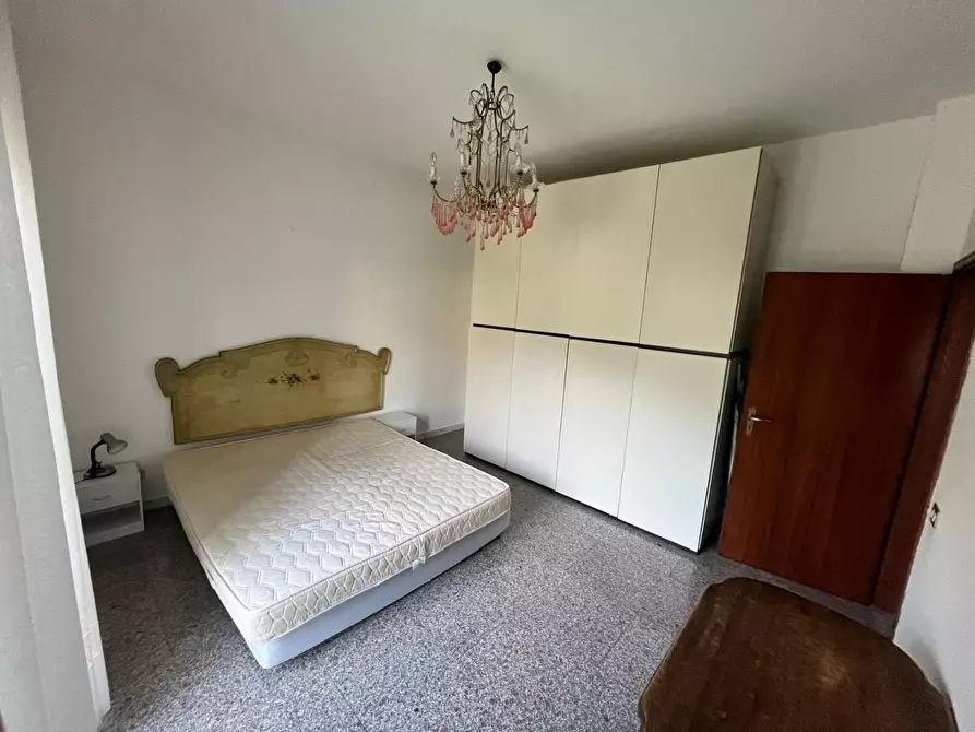 Immagine 11 di Appartamento in vendita  a Carrara