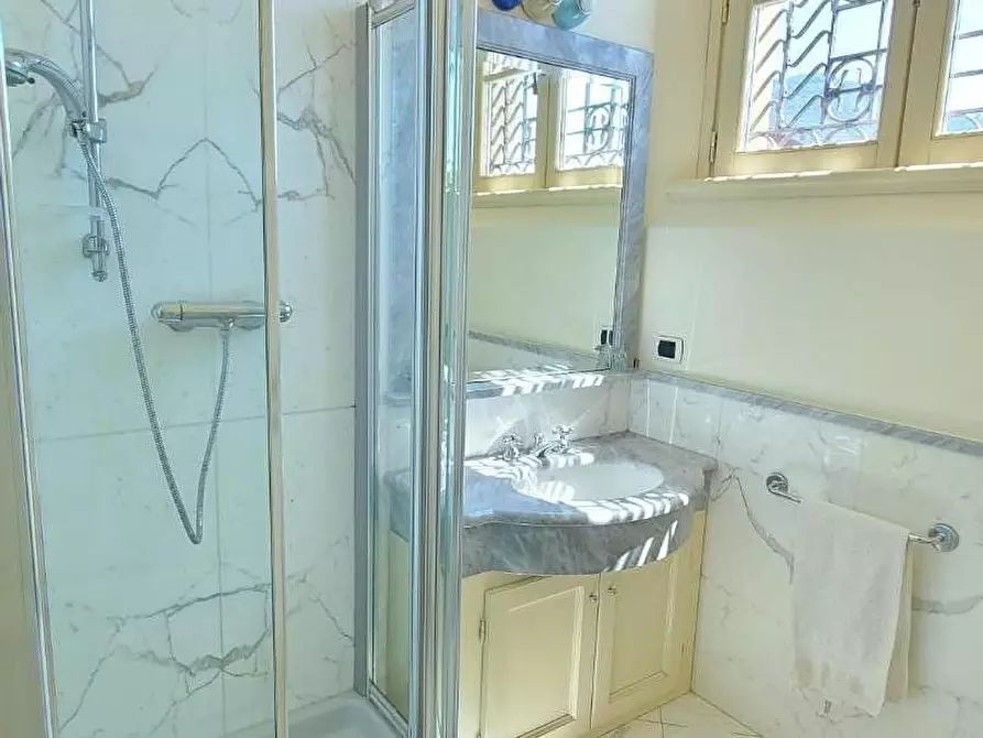 Immagine 17 di Appartamento in affitto  a Pietrasanta