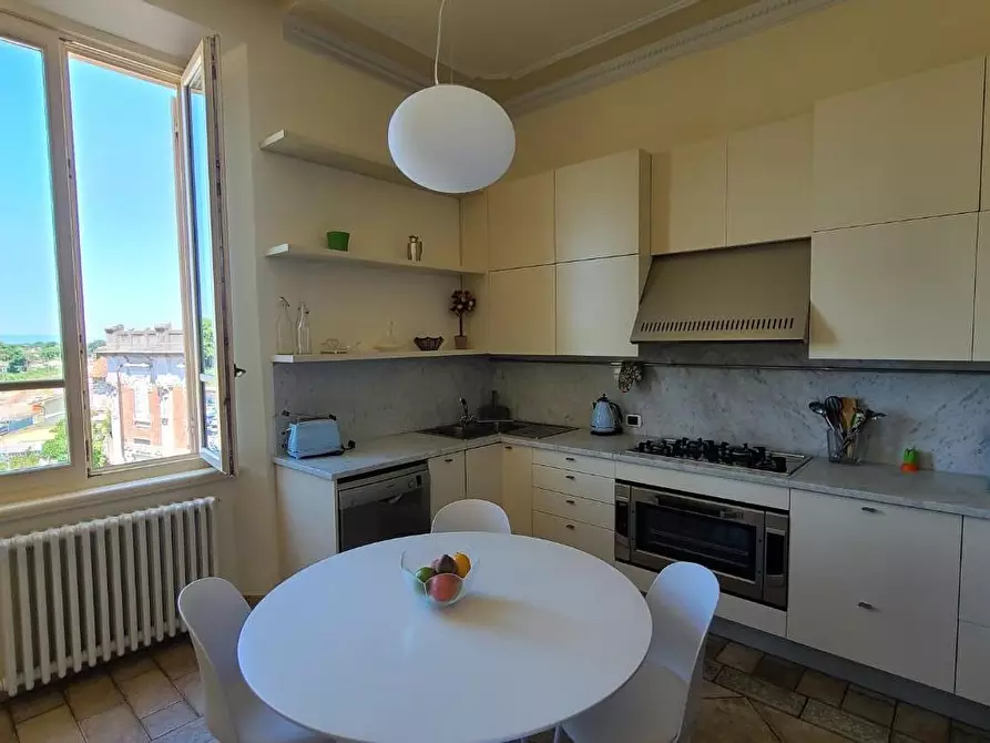 Immagine 8 di Appartamento in affitto  a Pietrasanta