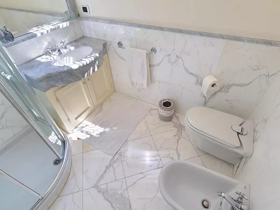 Immagine 18 di Appartamento in affitto  a Pietrasanta