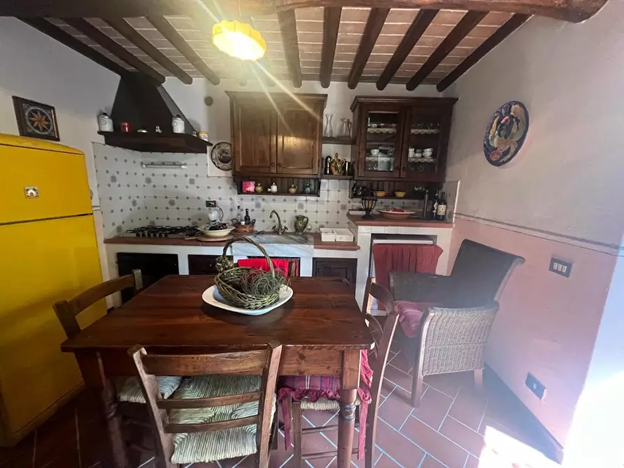 Immagine 15 di Casa semindipendente in vendita  a Camaiore