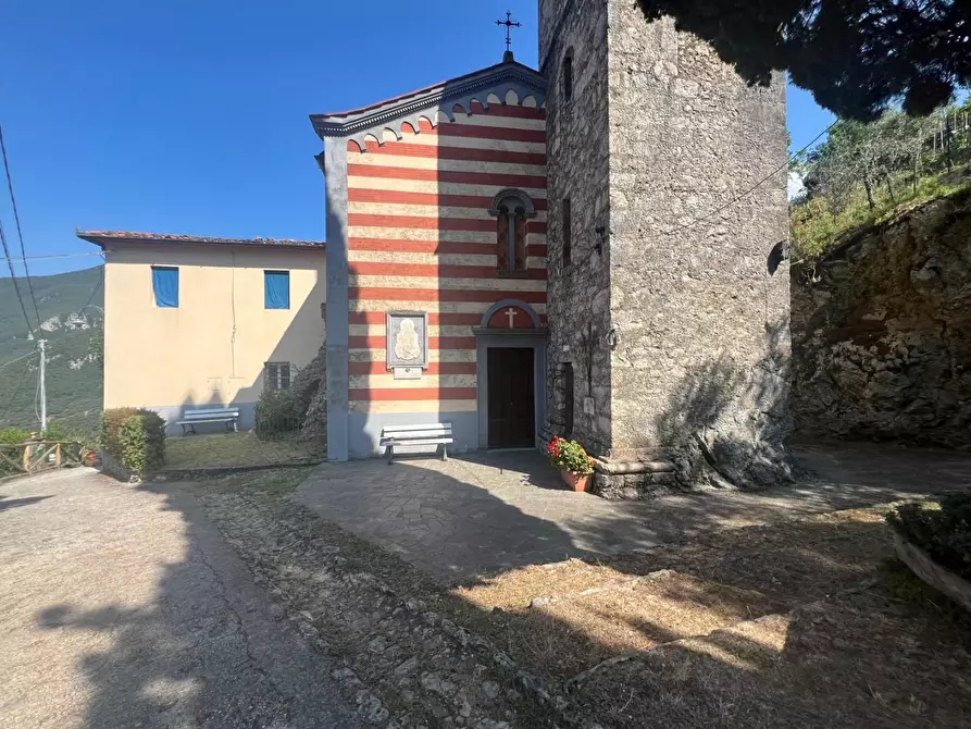 Immagine 34 di Casa semindipendente in vendita  a Camaiore