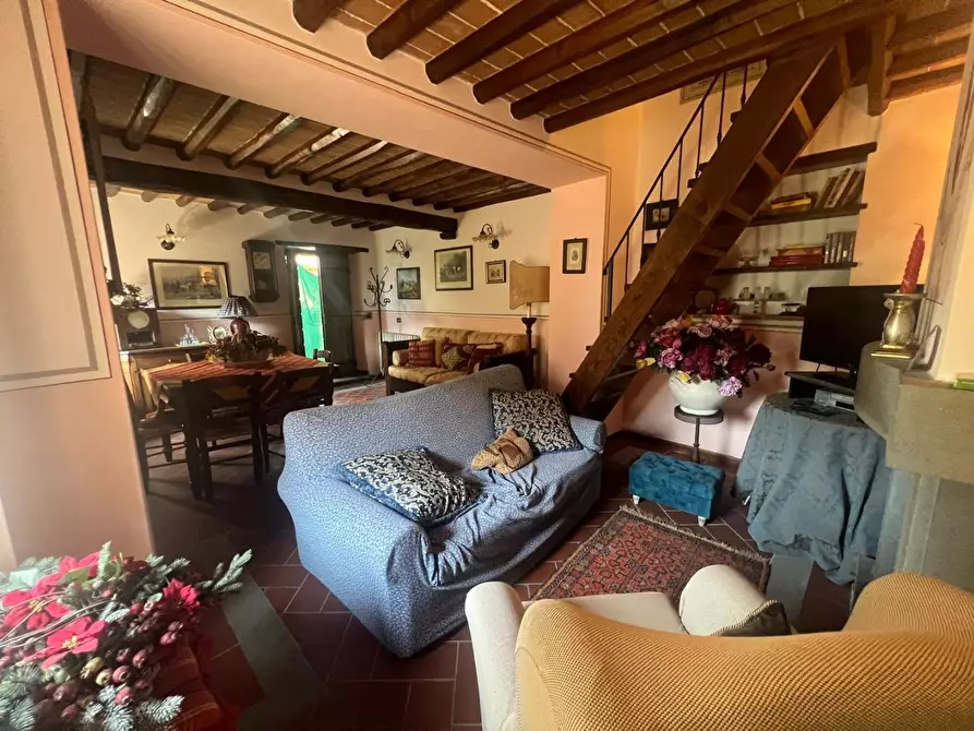Immagine 7 di Casa semindipendente in vendita  a Camaiore