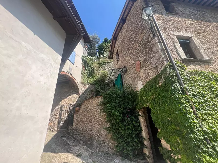 Immagine 6 di Casa semindipendente in vendita  a Camaiore