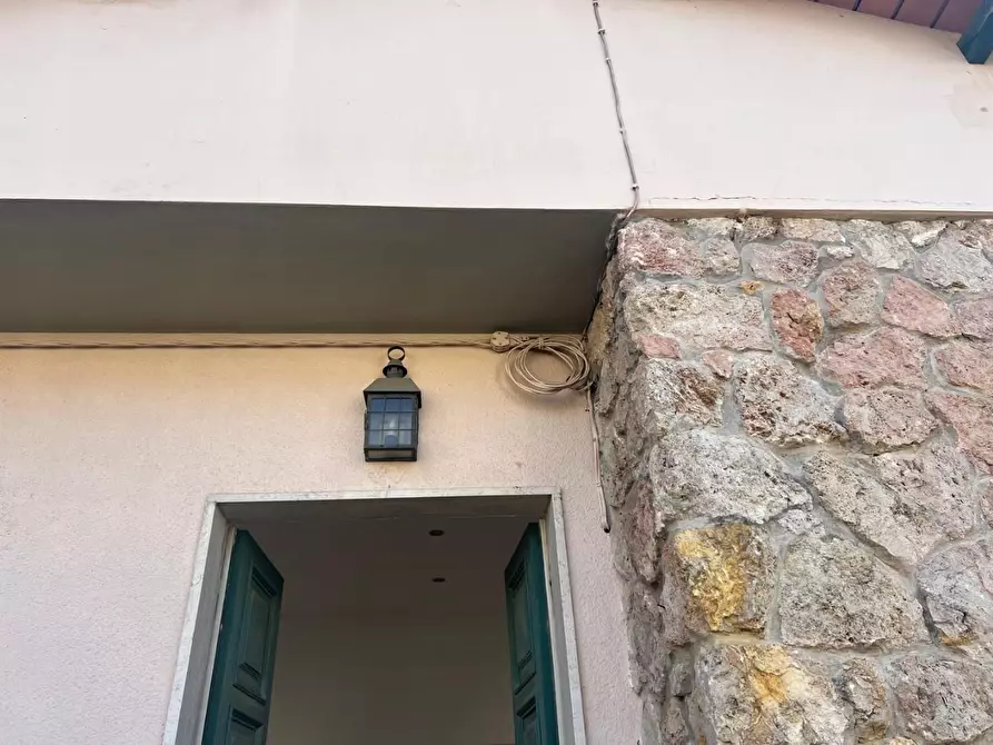 Immagine 2 di Casa semindipendente in vendita  a Camaiore