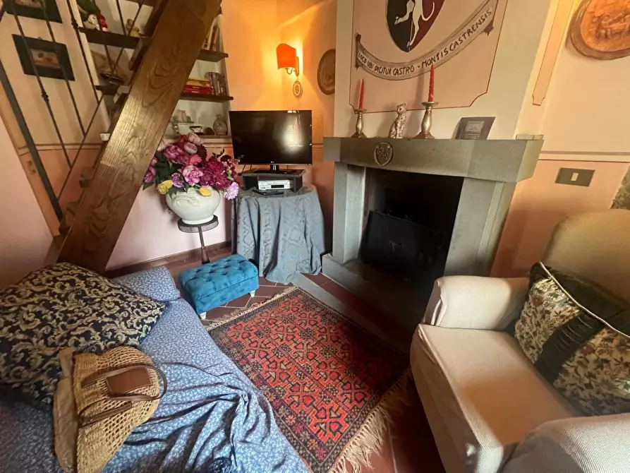 Immagine 10 di Casa semindipendente in vendita  a Camaiore