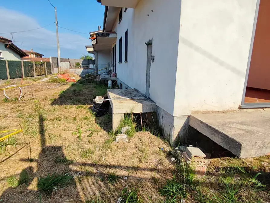 Immagine 22 di Villetta a schiera in vendita  a Massarosa