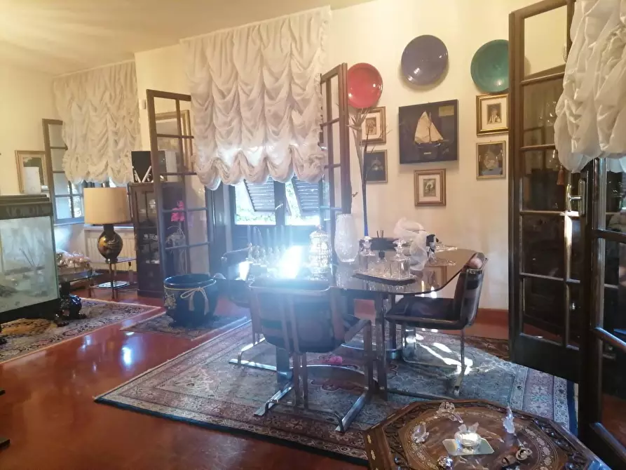 Immagine 4 di Casa indipendente in vendita  a Carrara