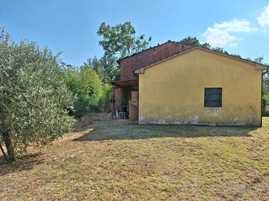 Immagine 13 di Deposito in vendita  a Castelfranco Di Sotto