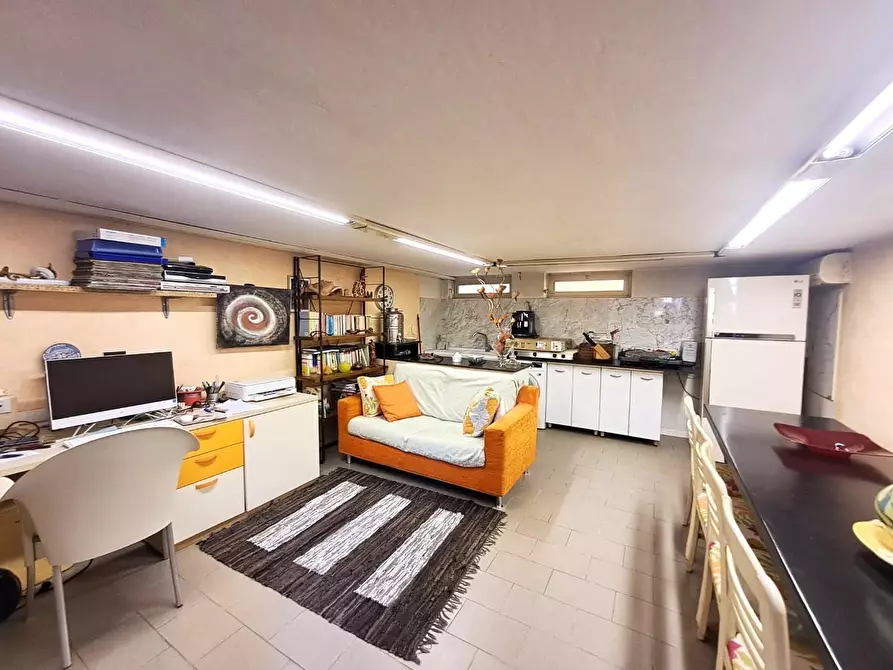 Immagine 24 di Casa indipendente in vendita  a Massa