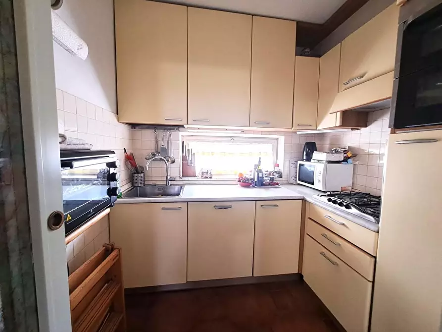 Immagine 10 di Casa indipendente in vendita  a Massa