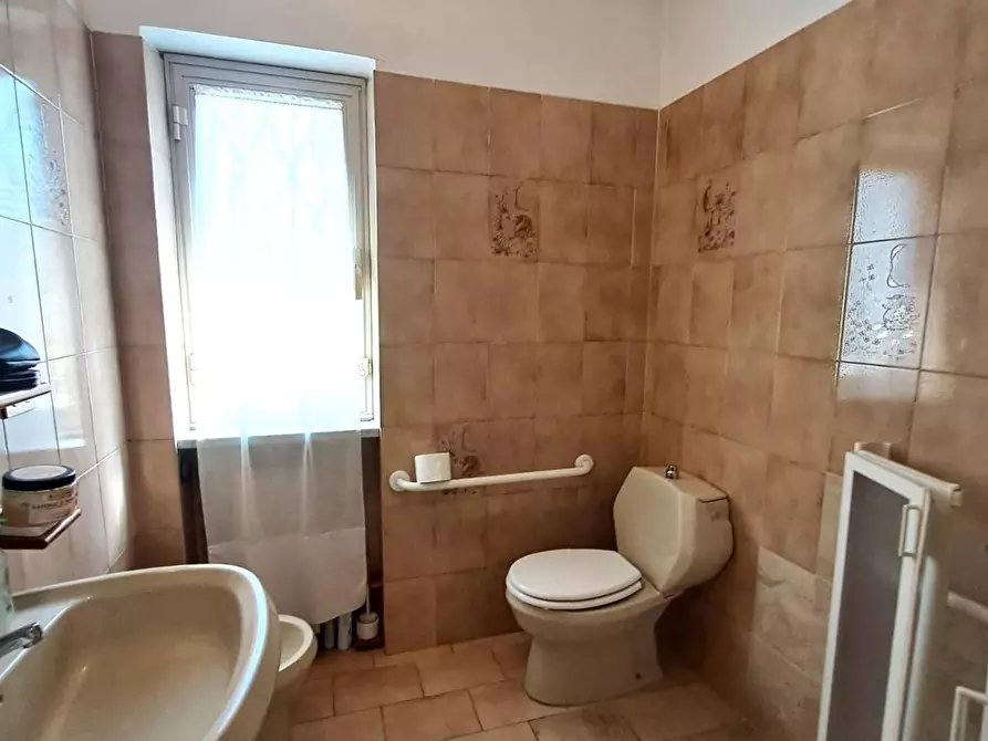 Immagine 19 di Casa indipendente in vendita  a Massa