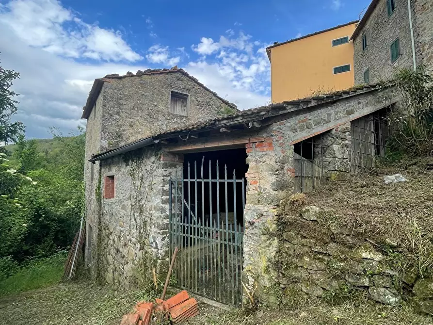 Immagine 3 di Deposito in vendita  a Bagni Di Lucca
