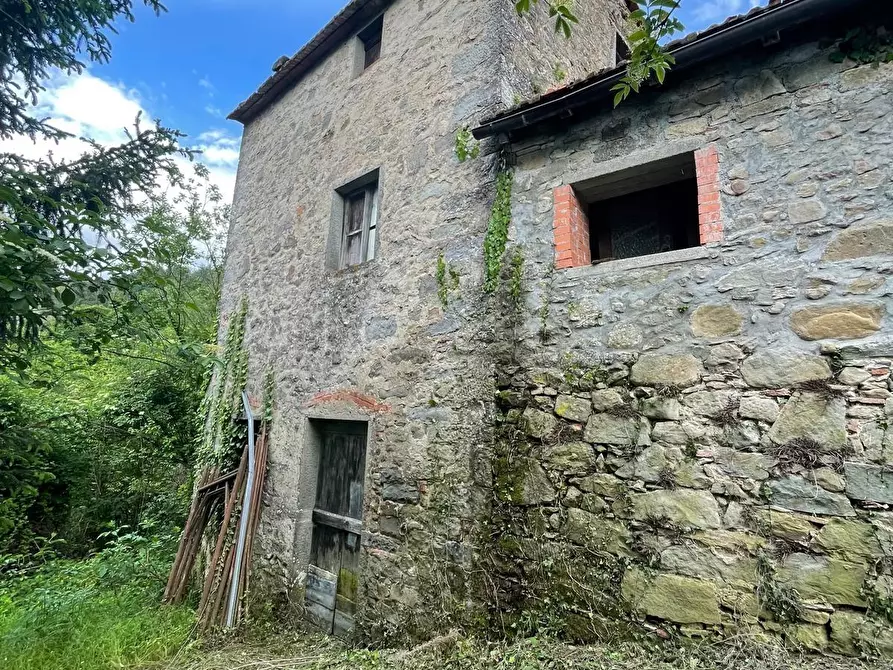 Immagine 1 di Deposito in vendita  a Bagni Di Lucca