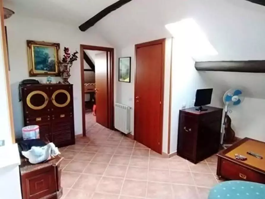 Immagine 18 di Casa indipendente in vendita  a Carrara