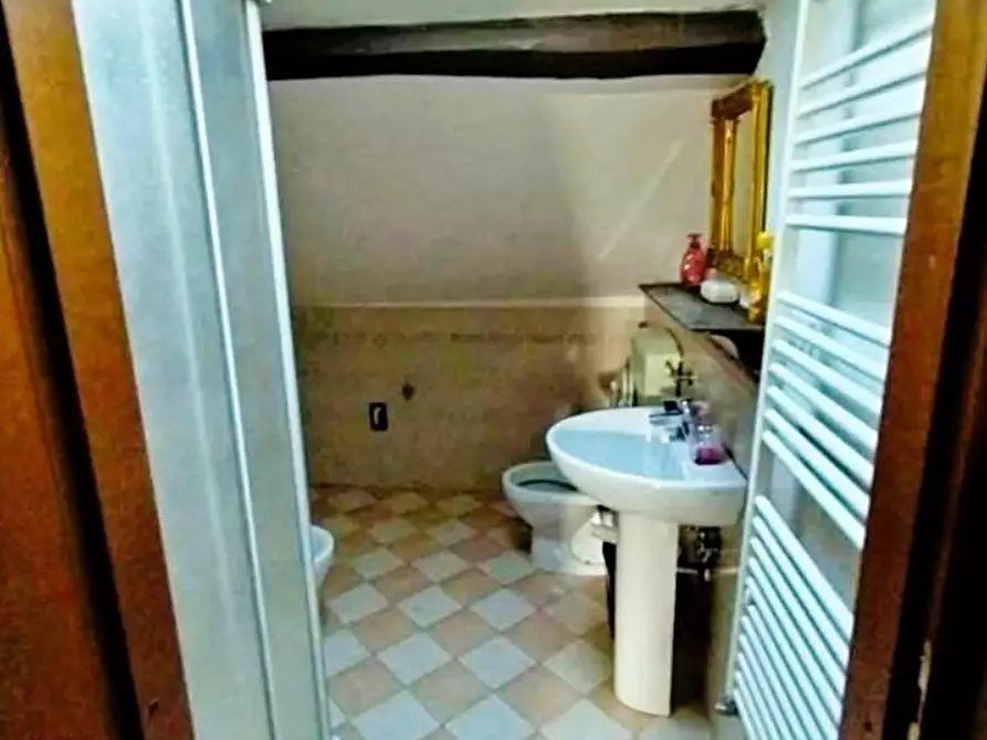 Immagine 20 di Casa indipendente in vendita  a Carrara