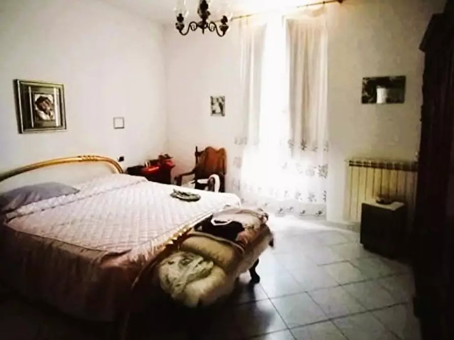 Immagine 11 di Casa indipendente in vendita  a Carrara