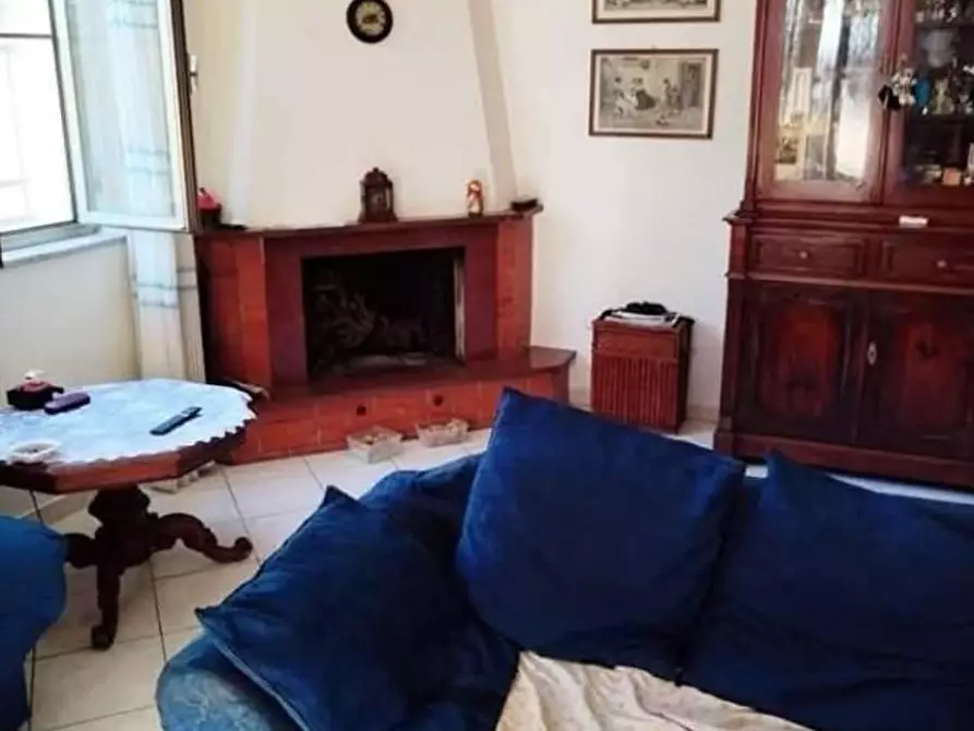 Immagine 4 di Casa indipendente in vendita  a Carrara