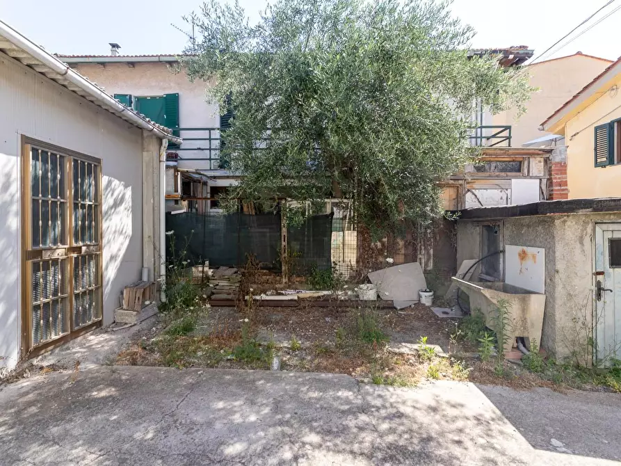 Immagine 18 di Appartamento in vendita  a Empoli