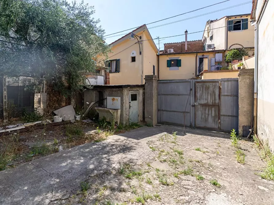 Immagine 19 di Appartamento in vendita  a Empoli