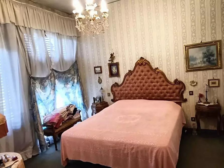 Immagine 19 di Casa bifamiliare in vendita  a San Giuliano Terme