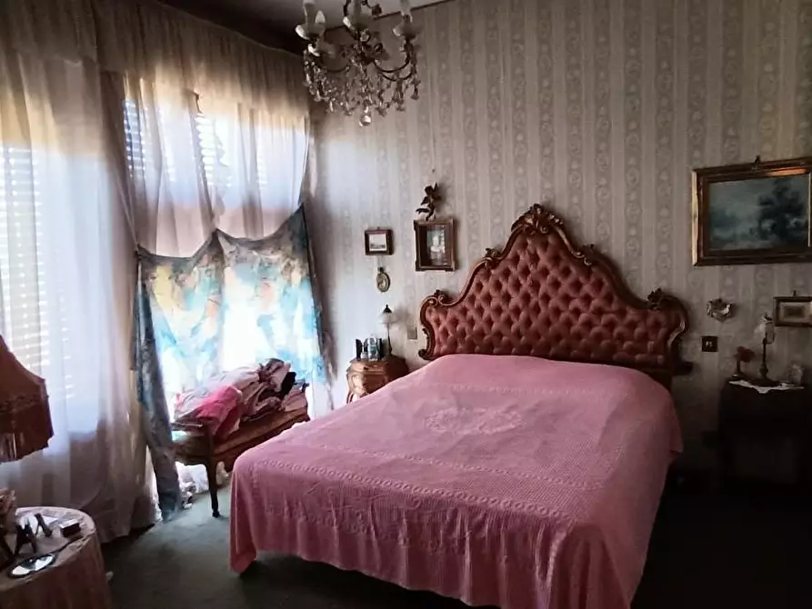 Immagine 18 di Casa bifamiliare in vendita  a San Giuliano Terme