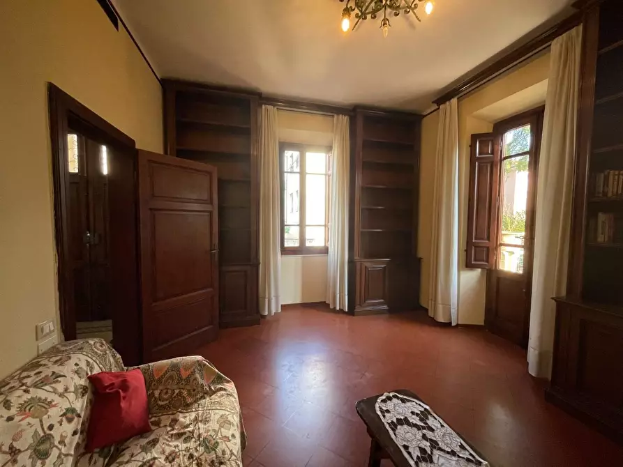 Immagine 10 di Villa in vendita  a Lucca