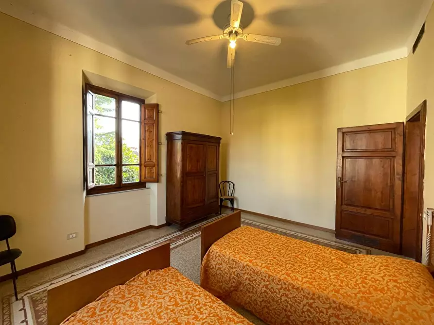 Immagine 19 di Villa in vendita  a Lucca