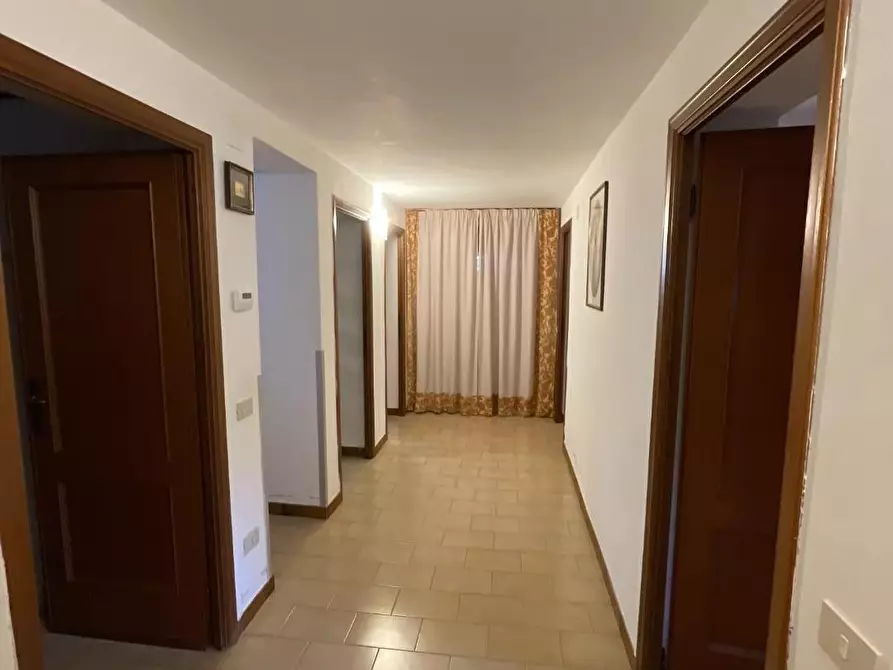 Immagine 36 di Villa in vendita  a Lucca