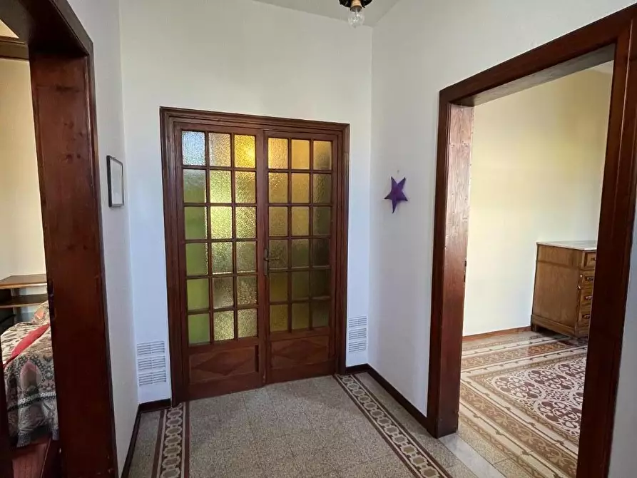 Immagine 8 di Villa in vendita  a Lucca